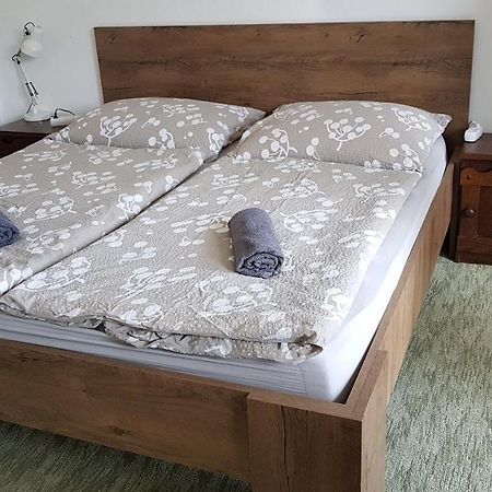 Naperkely Apartman Badacsonytomaj Exterior foto