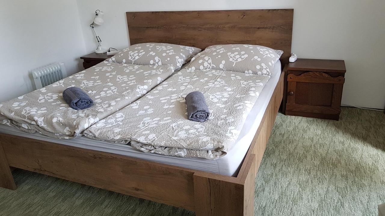 Naperkely Apartman Badacsonytomaj Exterior foto